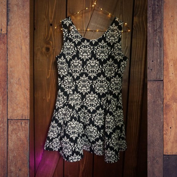 Damask Print Dress M - Picture 2 of 3